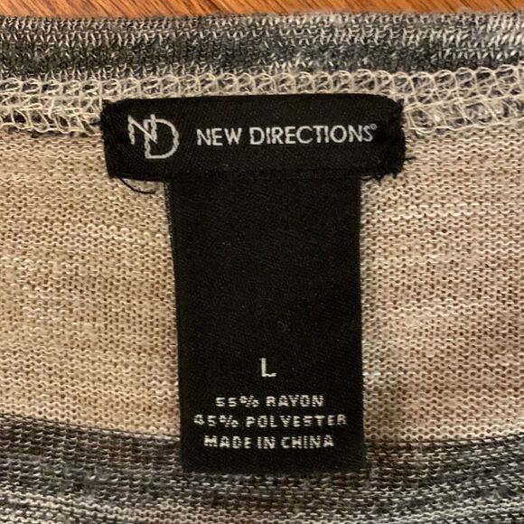 New directions size large long sleeve Stripe scoopneck pull over - Picture 5 of 7